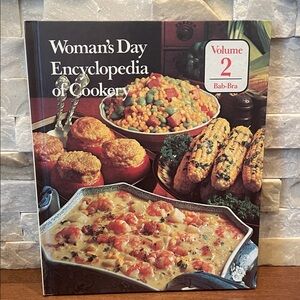 Woman's Day Encyclopedia of Cookery Volume 2